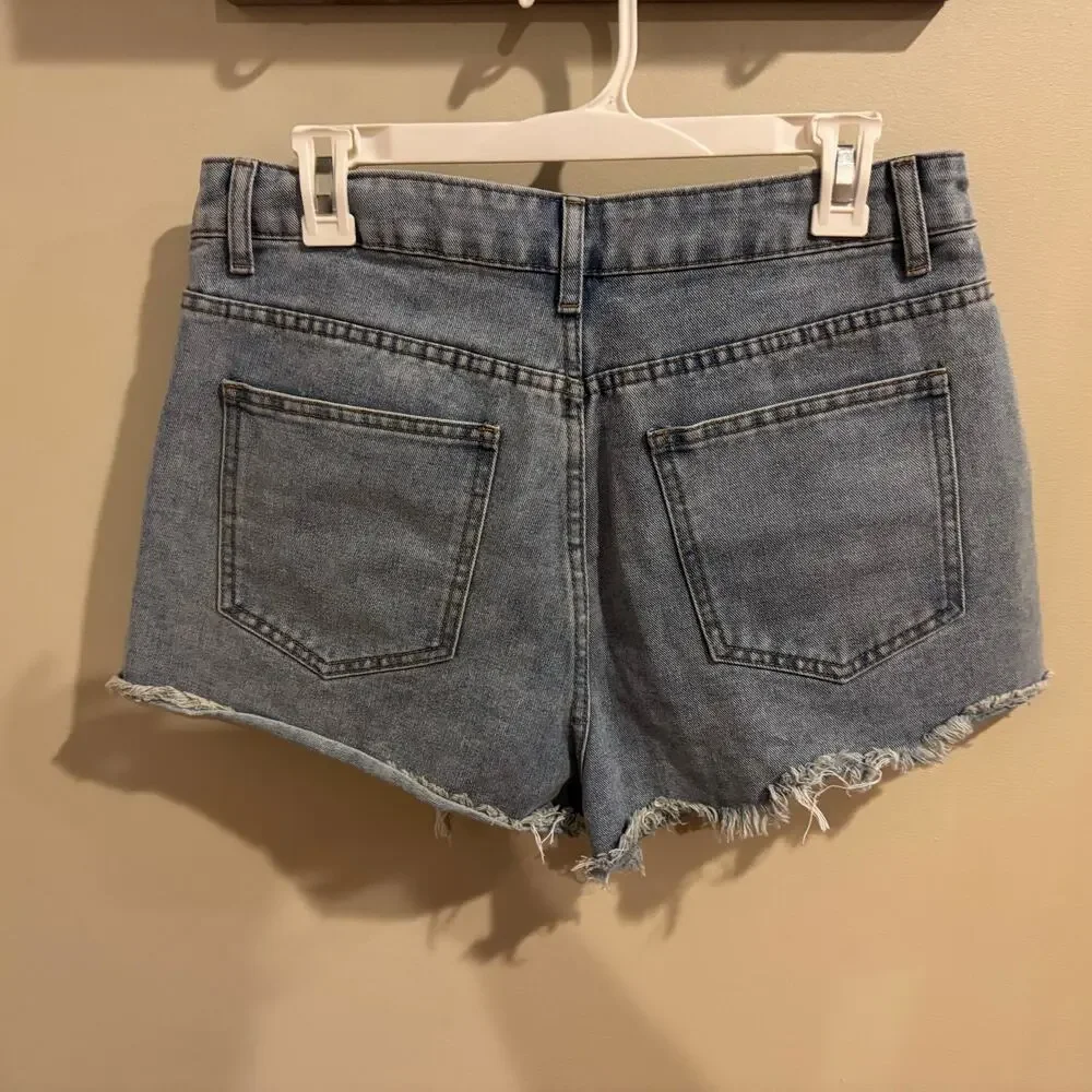 SHEIN Women's Pearl Beaded Distressed Frayed Hem Denim Shorts Size 31